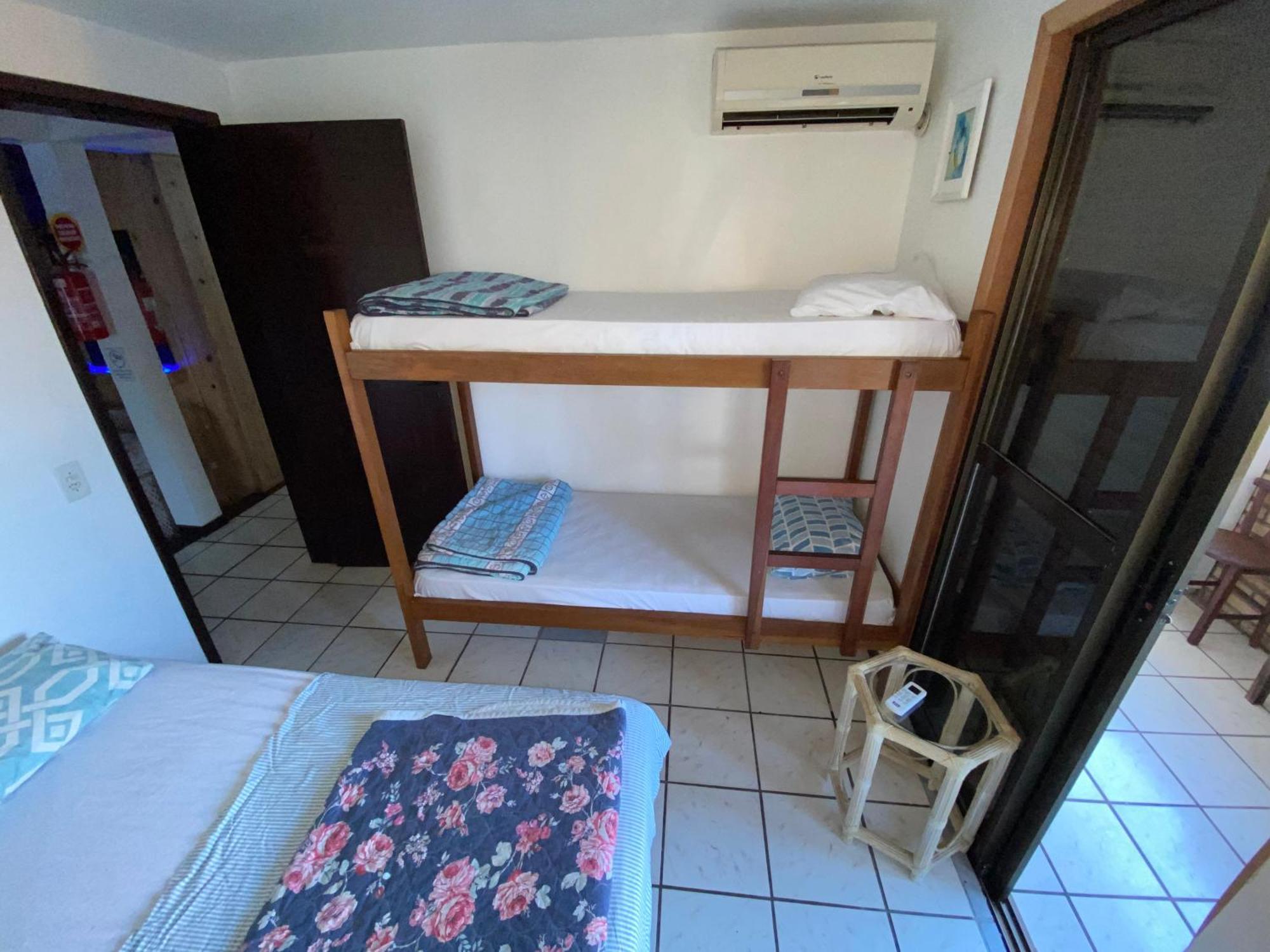 Quatro Ilhas Beach Hostel Bombinhas Exterior photo